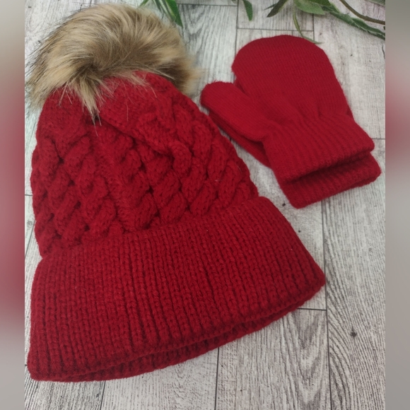 Baby Boy Girl Winter Warm Knit Beanie With Gloves Red Christmas - Picture 2 of 4
